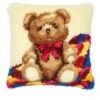 Vervaco PN-0014124 Knüpfkissen Teddy Bär -Berühmter Spielzeug Geschäft kk3511